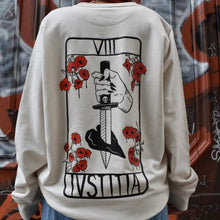 Carica l'immagine nel visualizzatore di Gallery, Felpa IVSTITIA